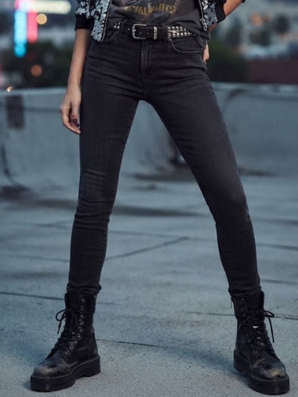Levi's 711 Skinny Jeans Black Washed Denim Size 26 Mid Rise Stretch Slim Fit